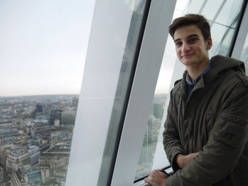 Emilio Maestre, estudiante de Producci&oacute;n musical en Londres: "En Inglaterra puedo conocer a miembros de grupos como Red Hot Chilli Peppers"