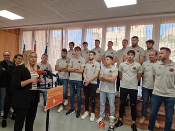 El Cableworld Voleibol Villena Petrer asciende a m&aacute;xima categor&iacute;a