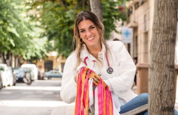 Mar&iacute;a Rico, m&eacute;dico y abanderada z&iacute;ngara: "Todo esto pasar&aacute; y nuestras calles se volver&aacute;n a llenar de mil colores y mil cascabeles"