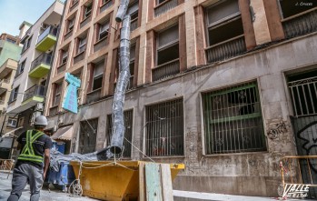 La CNT act&uacute;a en su edificio&nbsp;abandonado tras los requerimientos del Ayuntamiento