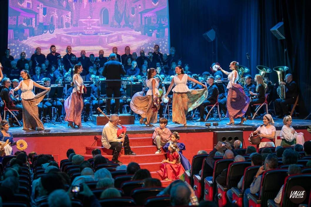 La colla El Terr&oacute;s triunfa en el Teatro Cervantes con la &eacute;pica y el esplendor de "Tirant lo Blanc"