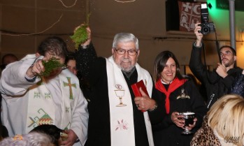La parroquia de San Francisco de Sales celebra una misa de despedida para el sacerdote Jes&uacute;s Pastor 