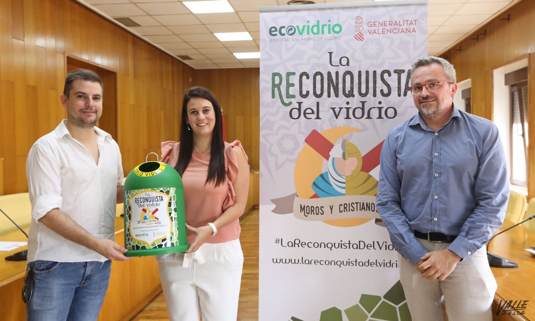 Las comparsas de Elda recogieron 135.000 botellas de vidrio en las fiestas de Moros y Cristianos Las comparsas de Elda recogieron 135.000 botellas de vidrio en las fiestas de Moros y Cristianos