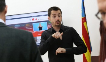 La web municipal es la primera de la Comunidad Valenciana en adaptarse a la lengua de signos