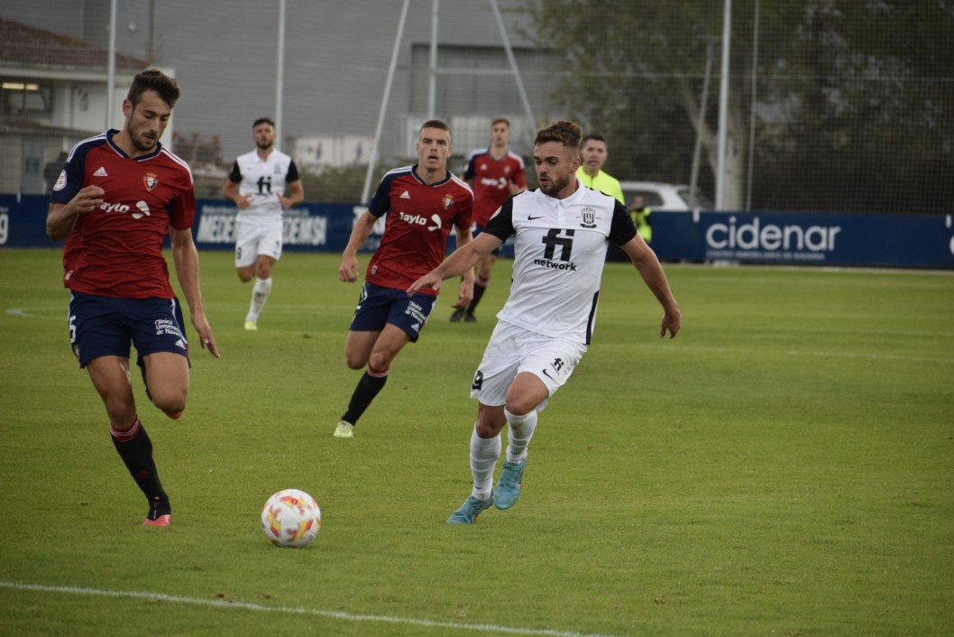 El Eldense está imparable y suma su tercera victoria consecutiva ante el Osasuna B (0-2) El Eldense está imparable y suma su tercera victoria consecutiva ante el Osasuna B (0-2)