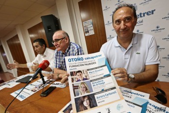 Dos escritores y una actriz en el ciclo de conferencias de Oto&ntilde;o en Paurides