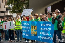 Convocan a familias, alumnado y docentes a una nueva concentraci&oacute;n por la educacion p&uacute;blica