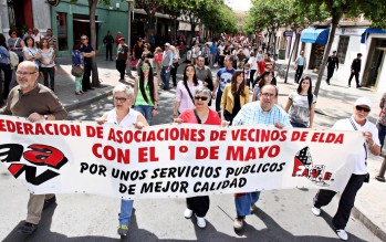 Cientos de personas toman las calles de Elda y Petrer durante la Manifestaci&oacute;n del 1 de Mayo