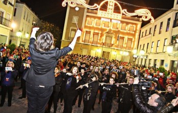 El Desfile de Collas inicia la festividad de San Ant&oacute;n