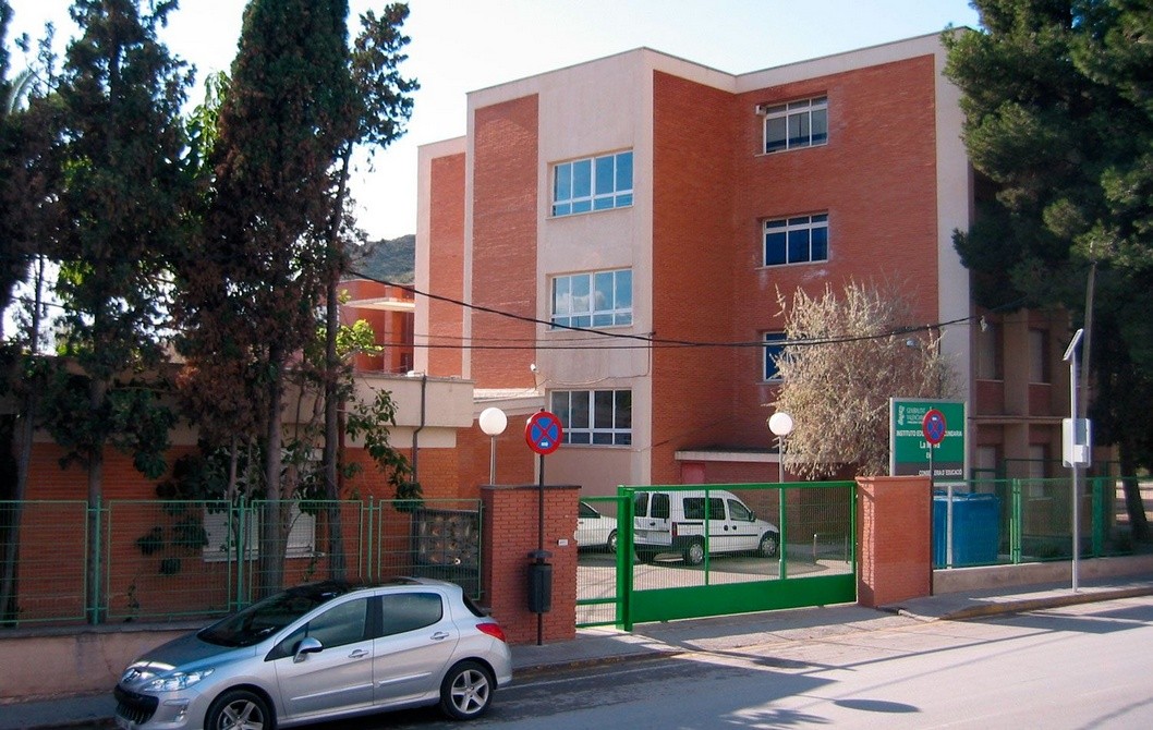 A por los 50 años del IES La Melva A por los 50 años del IES La Melva