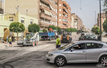 El Ayuntamiento reasfalta varias zonas de la ciudad