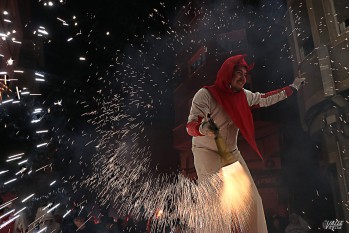 Explosi&oacute;n de luz y p&oacute;lvora con el Correfoc