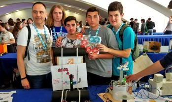 Cuatro alumnos del IES La Melva destacan en la Feria de Rob&oacute;tica de Valencia con un juego de habilidad