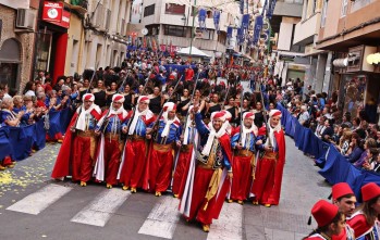 La Comparsa Moros Marroqu&iacute;es celebra su gala de presentaci&oacute;n de cargos festeros