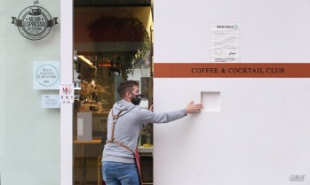 Temor en la hosteler&iacute;a el primer d&iacute;a del cierre obligado a las 17 horas