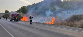 Detienen al presunto autor de un incendio junto a la avenida Condes de Elda