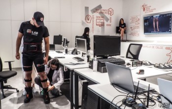 La consellera de Innovaci&oacute;n inaugura un laboratorio en INESCOP para mejorar el confort del calzado