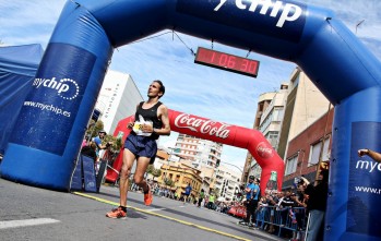 La Media Marat&oacute;n Ciudad de Elda cont&oacute; con 600 corredores