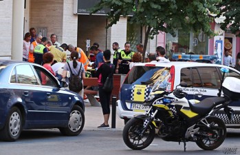 La r&aacute;pida actuaci&oacute;n de varios viandantes y de la Polic&iacute;a Local salva la vida de un hombre tras desplomarse en la Gran Avenida