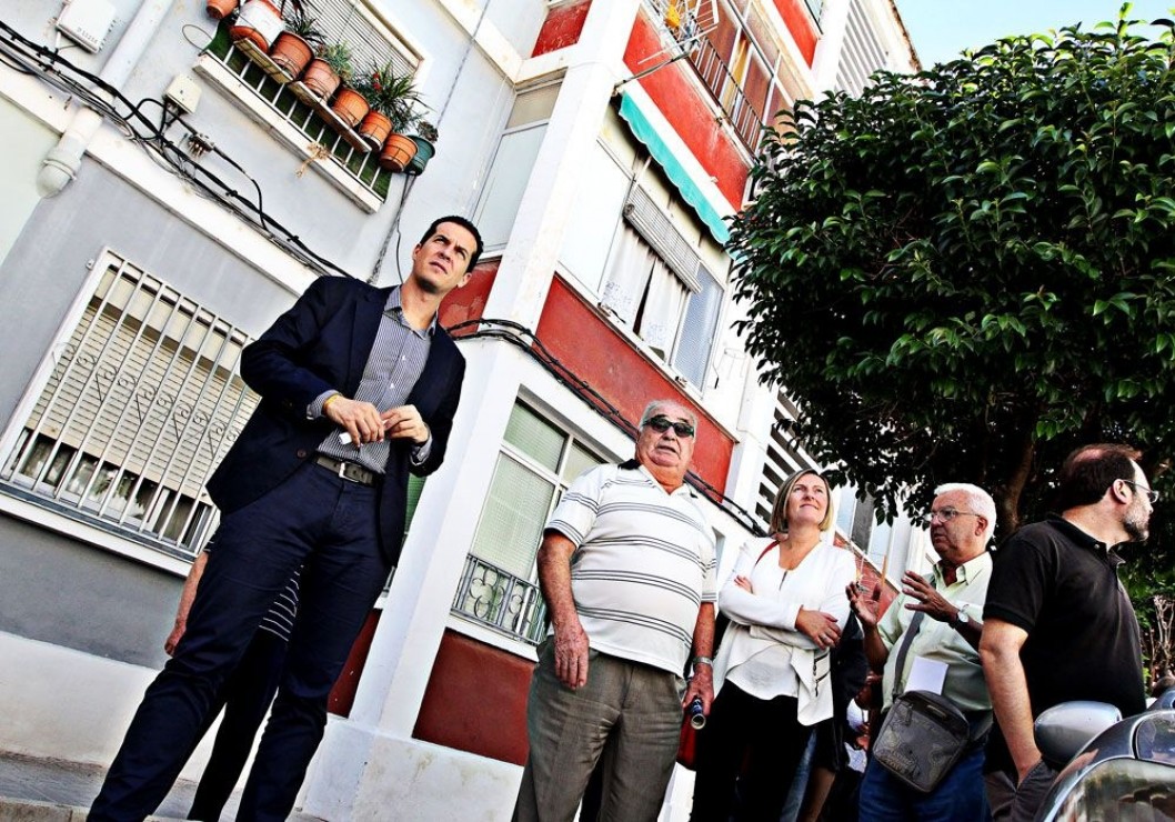 La consellera de Vivienda visita Elda y se interesa por el estado actual de Las Trescientas La consellera de Vivienda visita Elda y se interesa por el estado actual de Las Trescientas