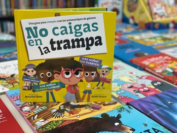 "No caigas en la trampa" de Jennifer Bain con ilustraciones de Scott Stuart