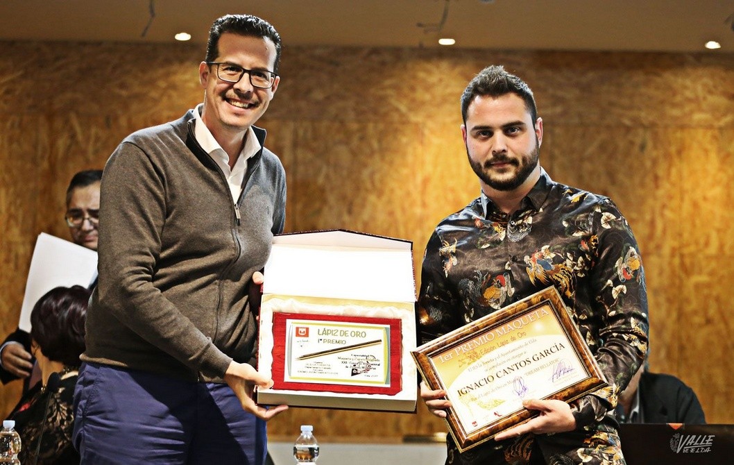 El eldense Ignacio Cantos repite como ganador del Lápiz de Oro en la categoría "Mejor Zapato Acabado" El eldense Ignacio Cantos repite como ganador del Lápiz de Oro en la categoría "Mejor Zapato Acabado"