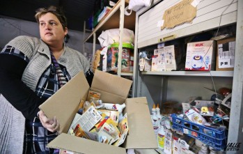 La Farmacia Verd&uacute; dona cientos de productos para el cuidado de los beb&eacute;s al Grupo Abril