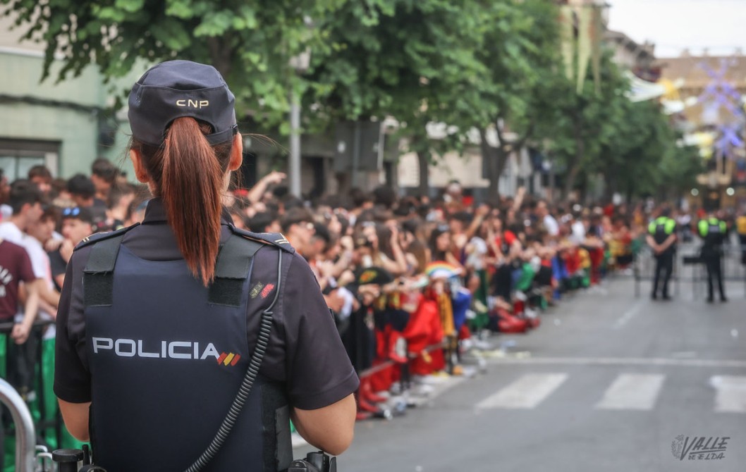 Dos detenidos por abusos sexuales a varias chicas durante los Moros y Cristianos Dos detenidos por abusos sexuales a varias chicas durante los Moros y Cristianos