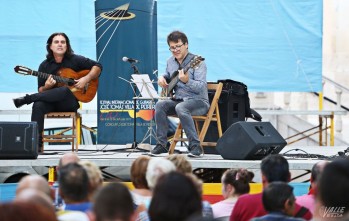 El guitarrista Alfredo Panebianco derroch&oacute; talento en el Festival Jos&eacute; Tom&aacute;s Villa de Petrer