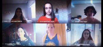 Alumnas de las Carmelitas ganan un premio contra el tabaquismo de la Conselleria de Salud