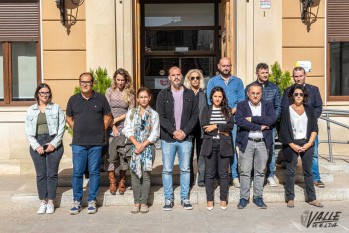 Elda guarda un minuto de silencio por la cat&aacute;strofe de la Dana en Valencia y Albacete