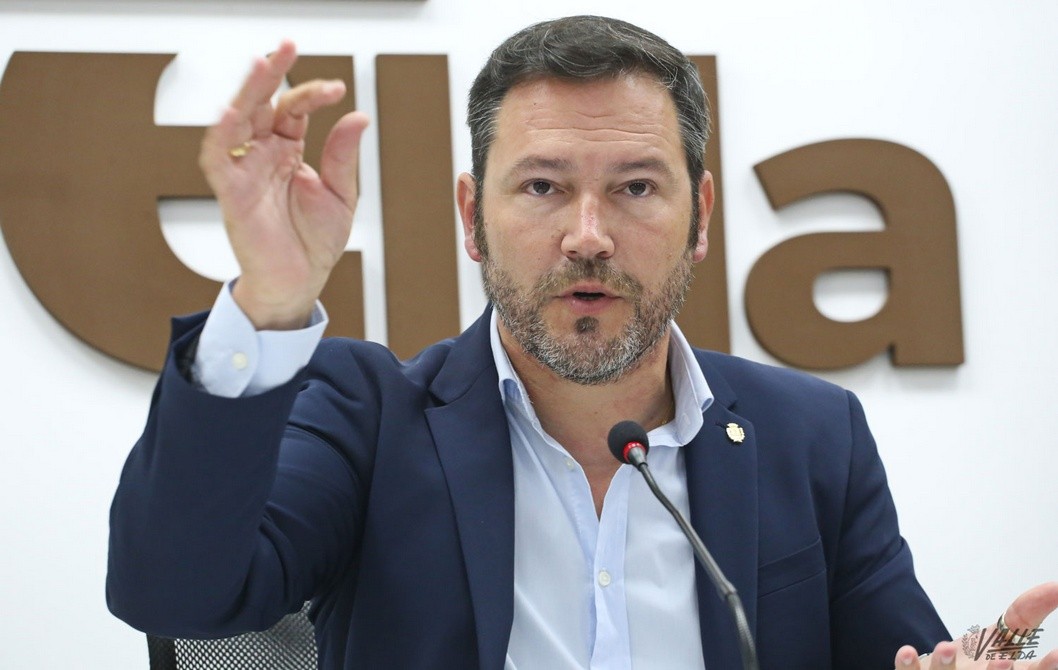 Fran Muñoz: "Los eldenses pagarán este año el IBI más alto de su historia" Fran Muñoz: "Los eldenses pagarán este año el IBI más alto de su historia"