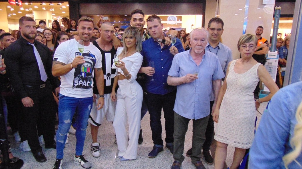 Perfumerías Arcas inaugura un nuevo establecimiento en Petrer de 1.200 metros cuadrados Perfumerías Arcas inaugura un nuevo establecimiento en Petrer de 1.200 metros cuadrados