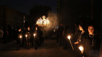 Sobrecogedor silencio ante el Cristo y la Soledad
