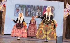 Eva Vicente y Nahia Tom&aacute;s son las Falleras Mayores de Elda 2019