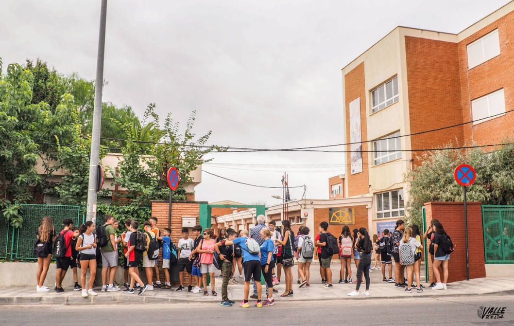 Comienza el curso con cerca de 10.000 estudiantes matriculados en los centros educativos de Elda Comienza el curso con cerca de 10.000 estudiantes matriculados en los centros educativos de Elda