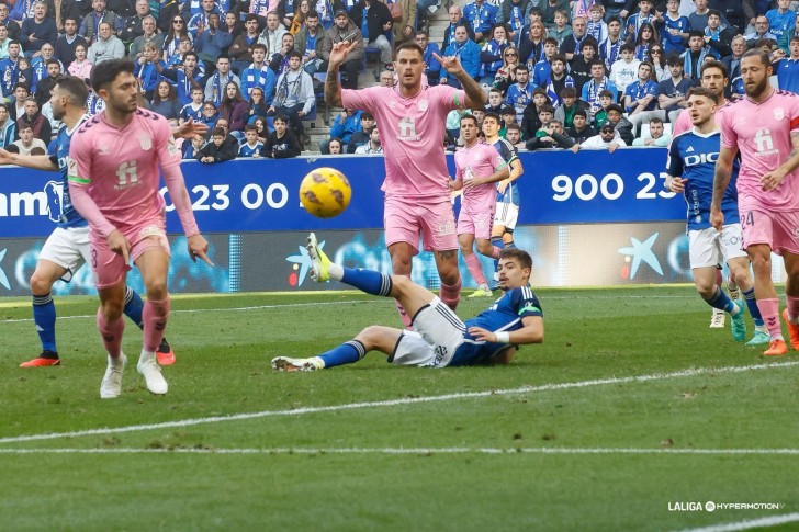 El &aacute;rbitro y el VAR privan al Eldense de sumar los tres puntos en Oviedo (1-1)