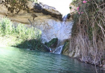 Vuelve el agua a los Saltos de la Rambla de Pu&ccedil;a de Petrer