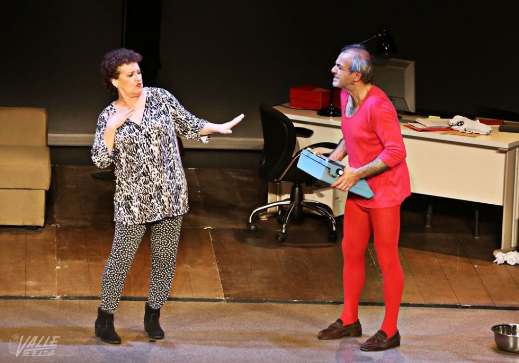 La actriz Beatriz Carvajal divirtió al público eldense con "Diablillos rojos" La actriz Beatriz Carvajal divirtió al público eldense con "Diablillos rojos"