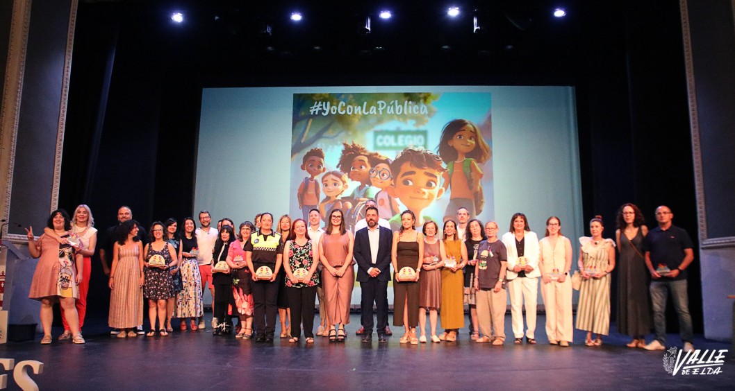 Elda celebra la gran fiesta de la educación pública Elda celebra la gran fiesta de la educación pública