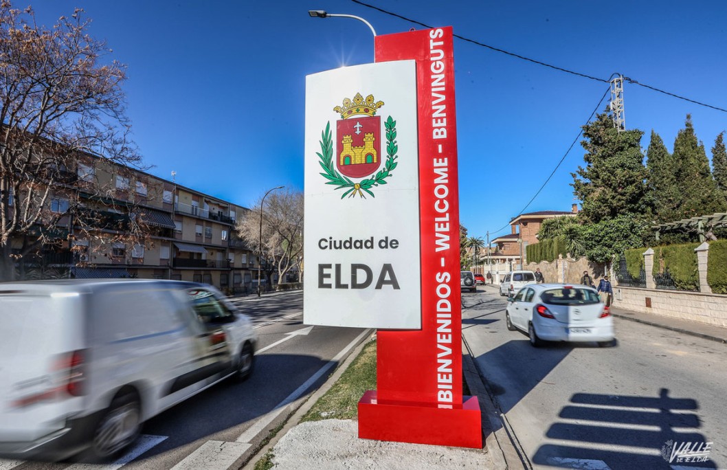 Elda renueva los tótems de bienvenida a la ciudad Elda renueva los tótems de bienvenida a la ciudad