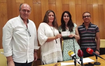 Gram&aacute;tica Parda recauda 700 euros para las ayudas a la alimentaci&oacute;n infantil