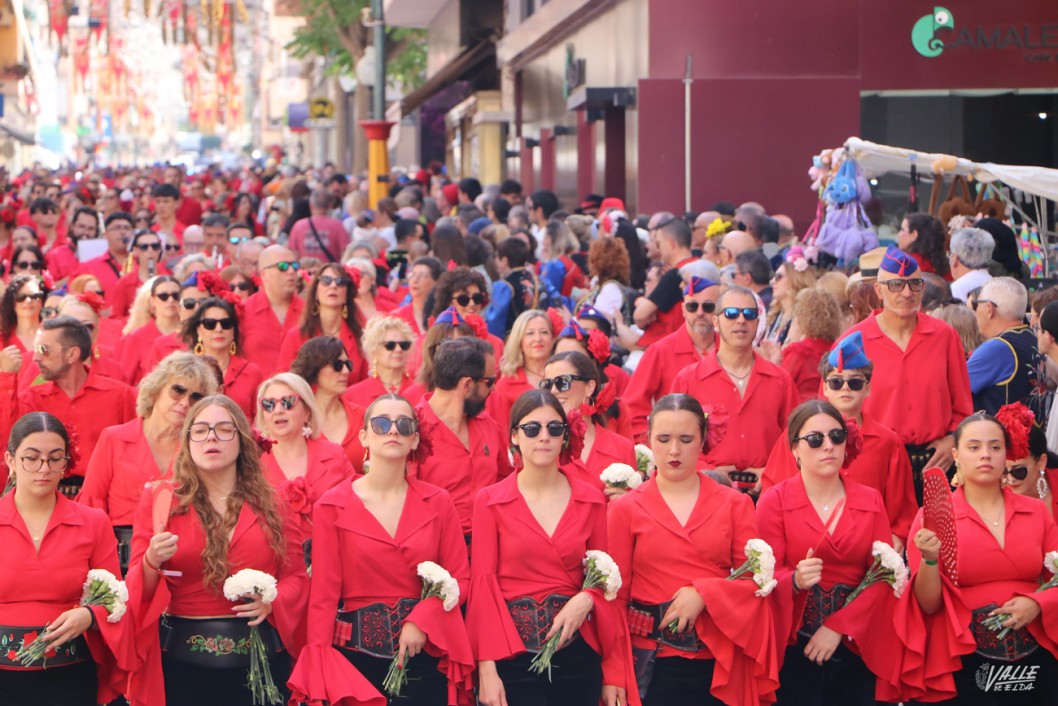 Multitudinaria Ofrenda de Flores para San Antón Multitudinaria Ofrenda de Flores para San Antón