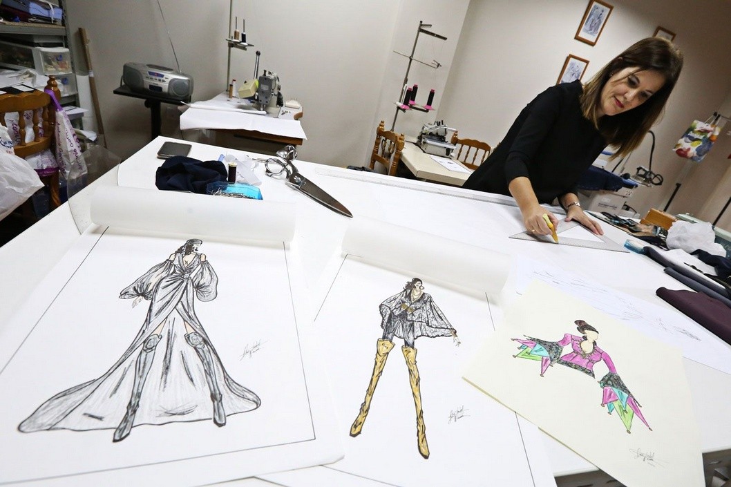 Los diseños de Anais Navarro se distinguen por su elegancia y feminidad haciendo realidad el traje soñado por sus clientes Los diseños de Anais Navarro se distinguen por su elegancia y feminidad haciendo realidad el traje soñado por sus clientes
