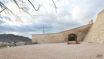 La restauraci&oacute;n de la entrada del castillo comenzar&aacute; de forma inminente