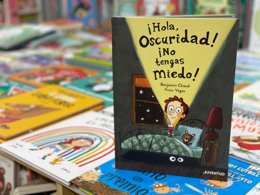 "Hola oscuridad! No tengas miedo!" de Peter Vegas "Hola oscuridad! No tengas miedo!" de Peter Vegas