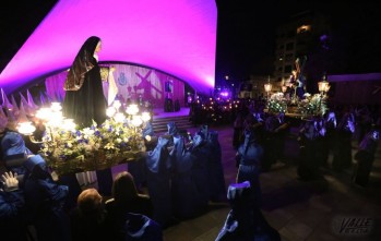 La Plaza Castelar acoge con &eacute;xito el Encuentro entre la Ver&oacute;nica y el Nazareno