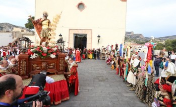 Petrer concluye la fiesta de Moros y Cristianos abriendo un nuevo cap&iacute;tulo de su historia