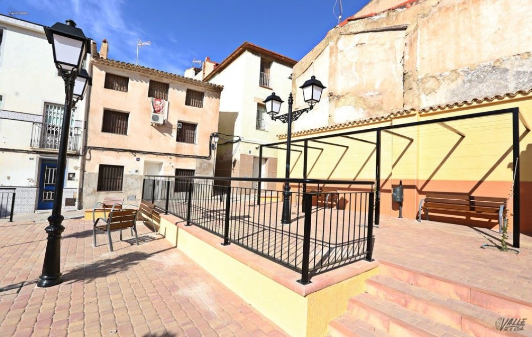 El Ayuntamiento de Petrer sigue apostando por el casco histórico El Ayuntamiento de Petrer sigue apostando por el casco histórico