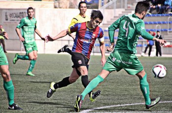 Antonio Ca&ntilde;adas seguir&aacute; capitaneando un a&ntilde;o m&aacute;s al Deportivo Eldense